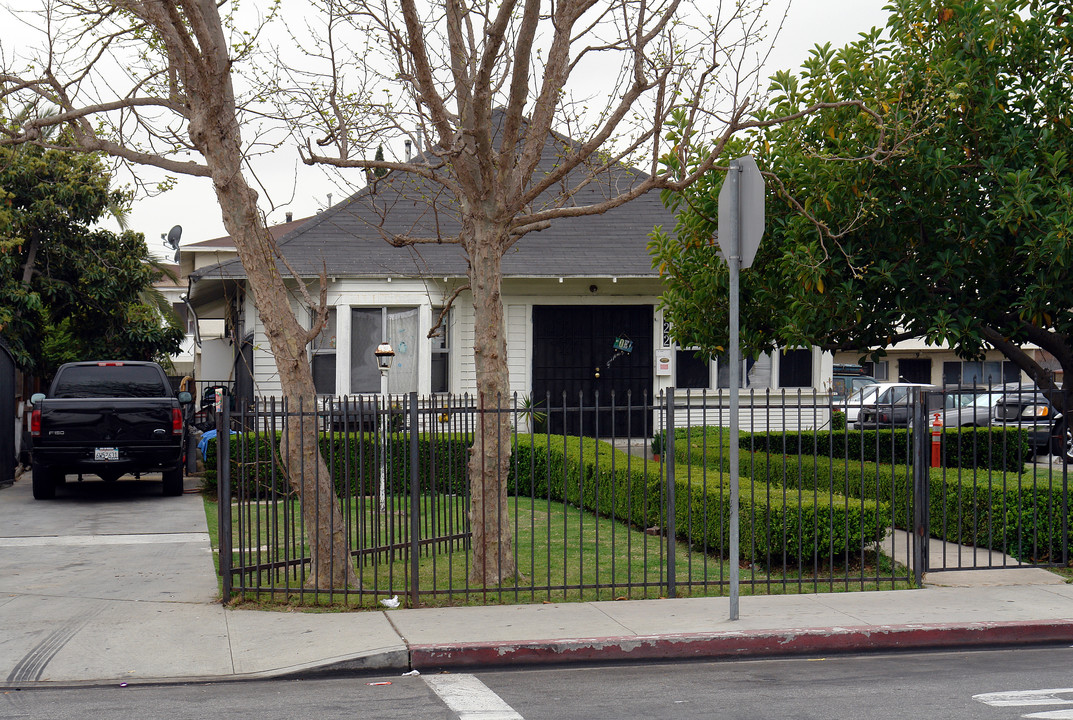 522 E Kelso St in Inglewood, CA - Foto de edificio