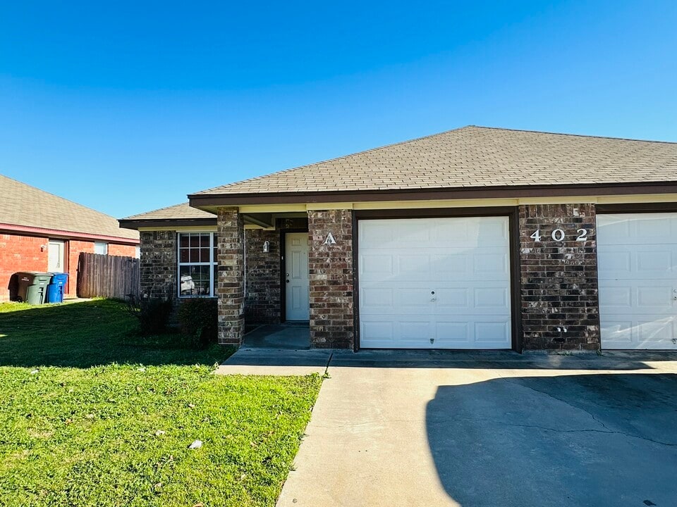 402 Primrose Dr, Unit A in Copperas Cove, TX - Foto de edificio