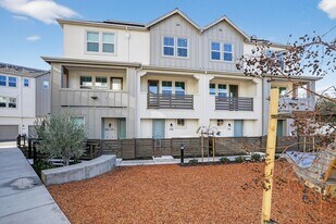 21061 Story St in Castro Valley, CA - Building Photo