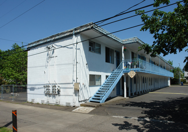 932 W 7th Ave in Eugene, OR - Building Photo - Building Photo