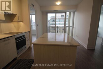 36 Elm Dr W in Mississauga, ON - Building Photo - Building Photo