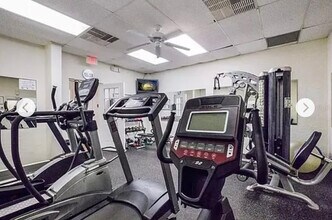 6101 34th St W, Unit Apt 21C in Bradenton, FL - Building Photo - Building Photo