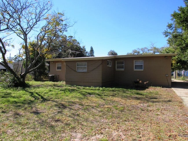 1253 Emeralda Rd in Orlando, FL - Building Photo - Building Photo