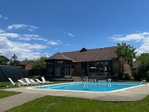 Countryside Apartments in Columbus, OH - Building Photo - Building Photo