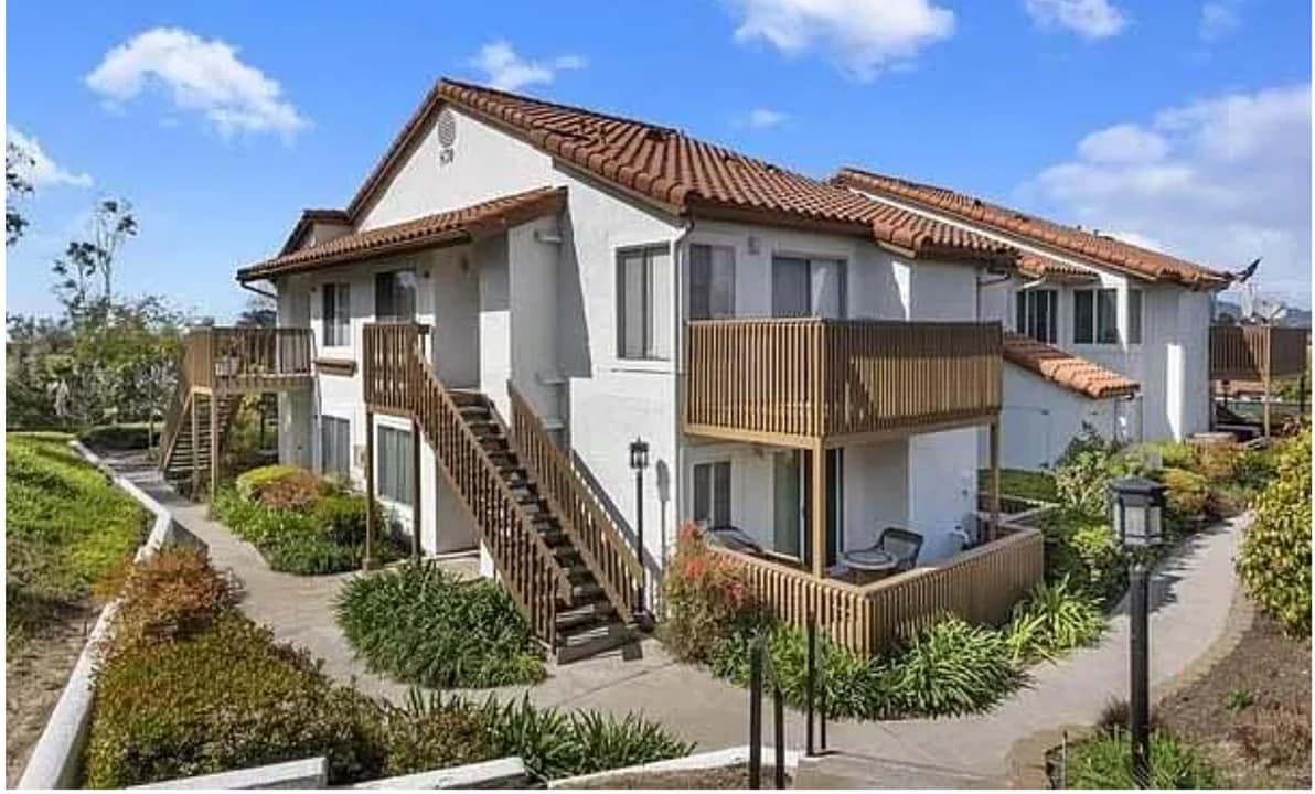 870 S Rancho Santa Fe Rd, Unit E in San Marcos, CA - Foto de edificio