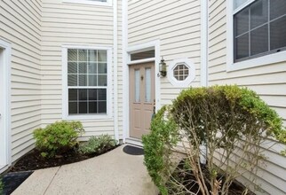 6 Mallard Ln in Bedminster, NJ - Building Photo - Building Photo