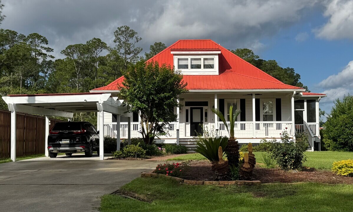 458 Bayou Cir in Freeport, FL - Building Photo
