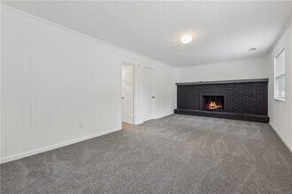 9176 Greenwood Dr in Jonesboro, GA - Building Photo - Building Photo