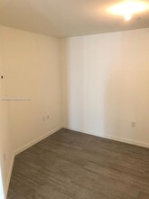 1000 Brickell Plz, Unit 2915 in Miami, FL - Building Photo - Building Photo