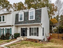 4028 Hancock Cir in Doraville, GA - Building Photo