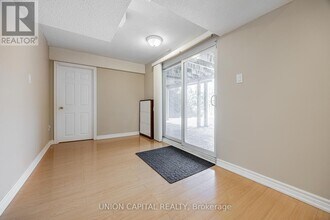 21 Kings College Rd in Markham, ON - Building Photo - Building Photo