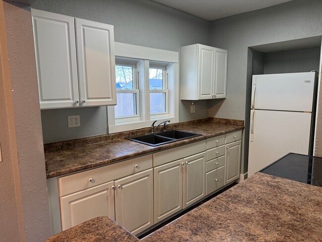 property at 2725 Adams Ave