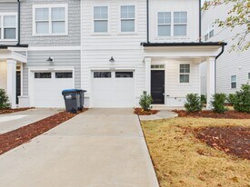 9529 Munsing Dr in Charlotte, NC - Building Photo