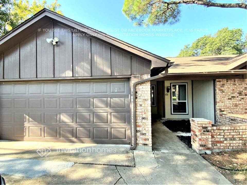 747 James Cir in Burleson, TX - Building Photo