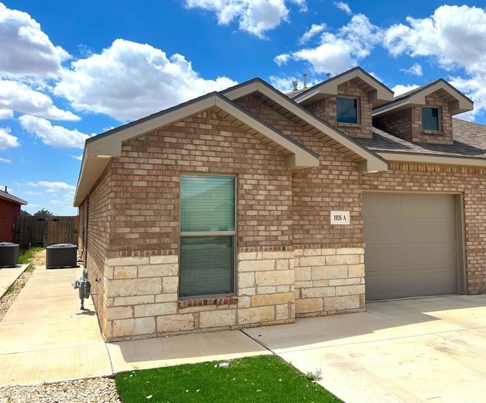 1926 Langford Ave, Unit A in Lubbock, TX - Building Photo