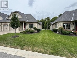 5 Wood Haven Dr in Tillsonburg, ON - Building Photo - Building Photo