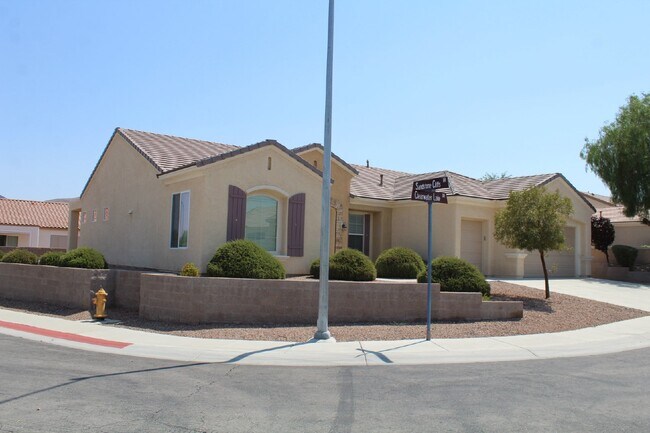 2084 Clearwater Lake Dr in Henderson, NV - Building Photo - Building Photo