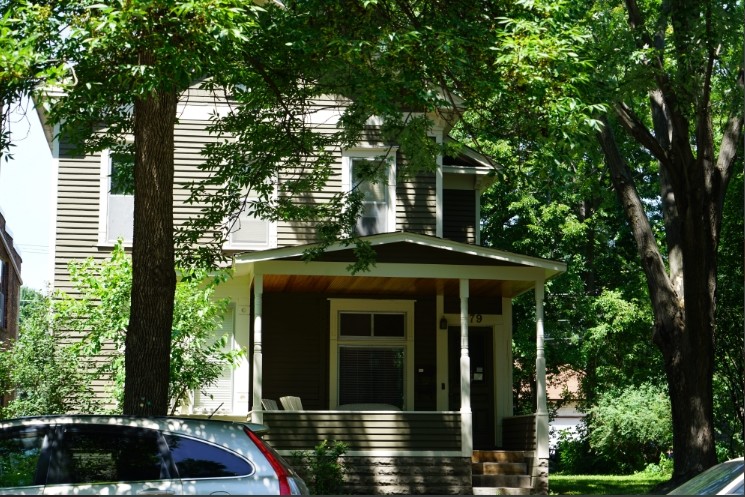 The Holly Duplex in St. Paul, MN - Foto de edificio