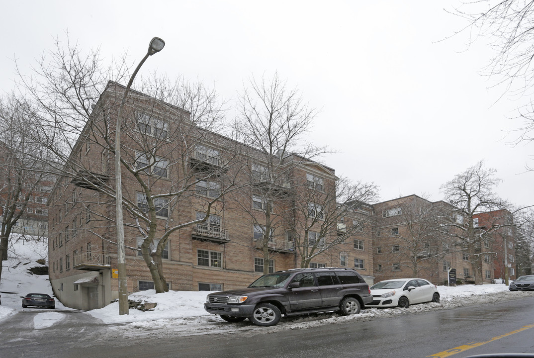 3400 Ridgewood in Montréal, QC - Building Photo