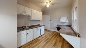 11302 Parkview Ave in Cleveland, OH - Building Photo