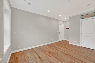 739 Newton Pl NW in Washington, DC - Building Photo - Building Photo