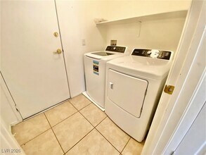 1596 Ward Frontier Ln in Henderson, NV - Building Photo - Building Photo