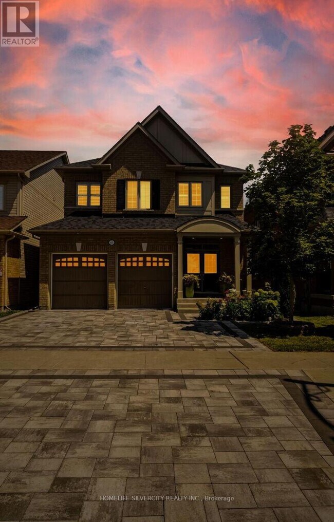 411 Windfields Farm Dr W in Oshawa, ON - Building Photo - Building Photo