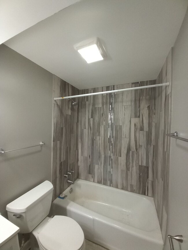 3113 Bernice Rd in Lansing, IL - Building Photo - Building Photo