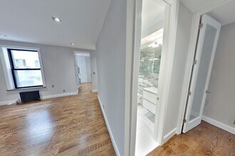334 E 100th St in New York, NY - Building Photo - Building Photo