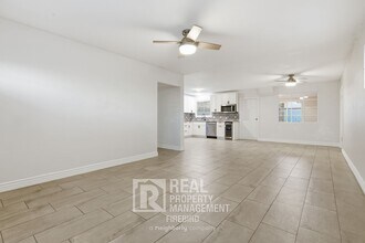 1901 N 48th Pl in Phoenix, AZ - Building Photo - Building Photo