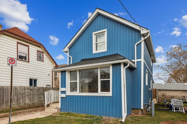 property at 19 Seneca St