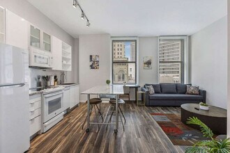 1 W 4th St in Cincinnati, OH - Building Photo - Building Photo
