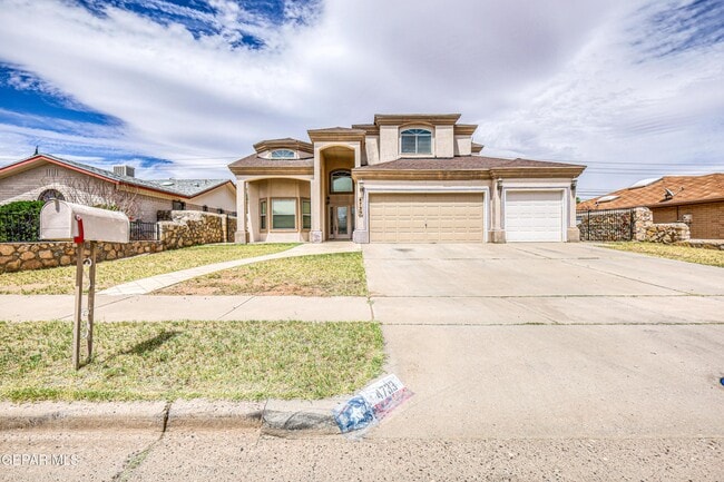 4733 R L Shoemaker Dr in El Paso, TX - Building Photo - Building Photo