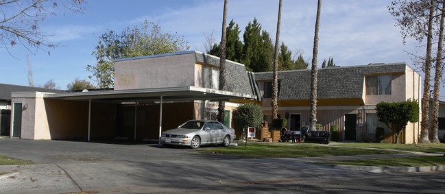 243-249 Brookdale Dr in Merced, CA - Foto de edificio - Building Photo