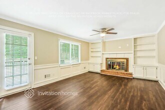 677 Royal Abbey Dr in Stone Mountain, GA - Building Photo - Building Photo