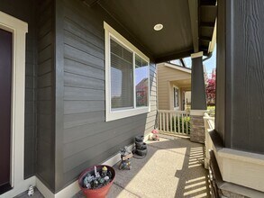 7114 NW 167th Ave in Portland, OR - Building Photo - Building Photo