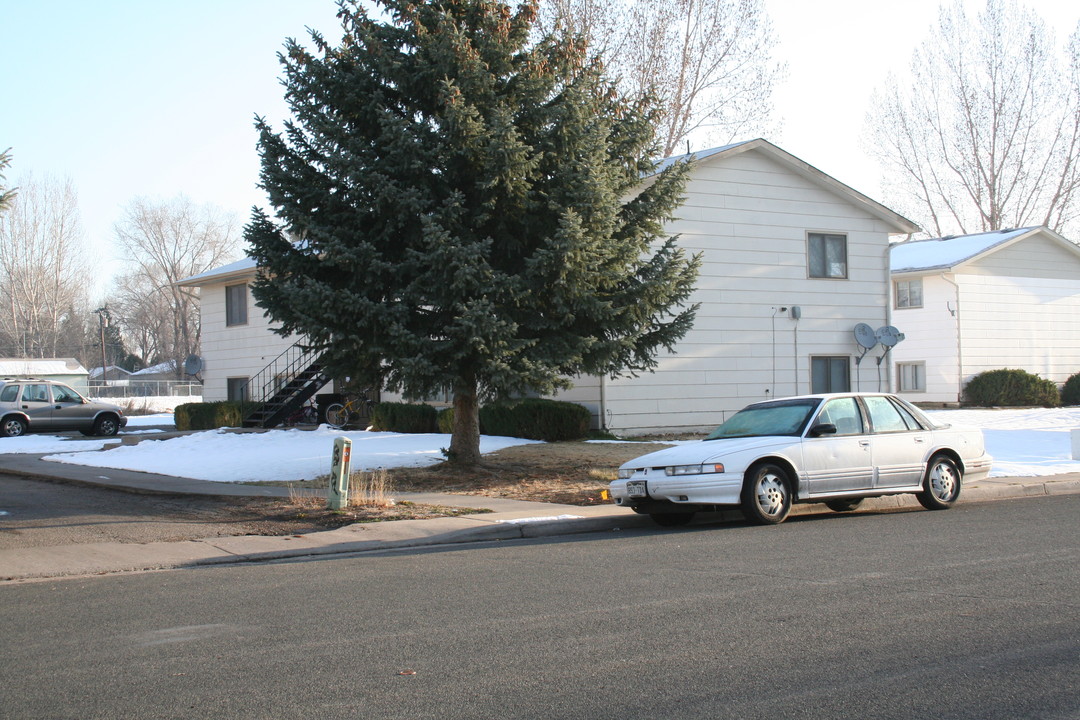 1127 W 5th St in Loveland, CO - Building Photo