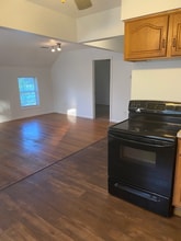 67 W Pratt St in Johnstown, OH - Foto de edificio - Building Photo