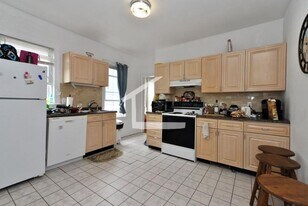 62 Brooks St in Boston, MA - Building Photo