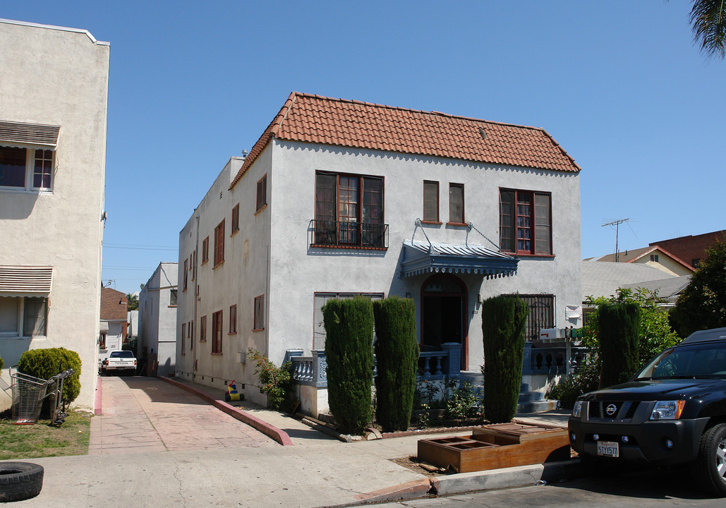 536 N Harvard Blvd in Los Angeles, CA - Building Photo