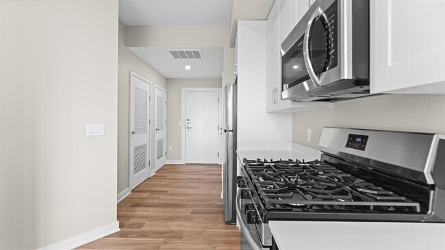 475 Communipaw Ave in Jersey City, NJ - Building Photo - Building Photo