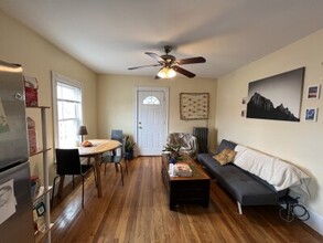 25 White St, Unit 2 in Cambridge, MA - Building Photo - Building Photo