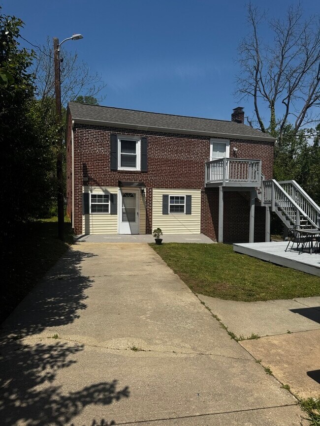 property at 706 N Caldwell St