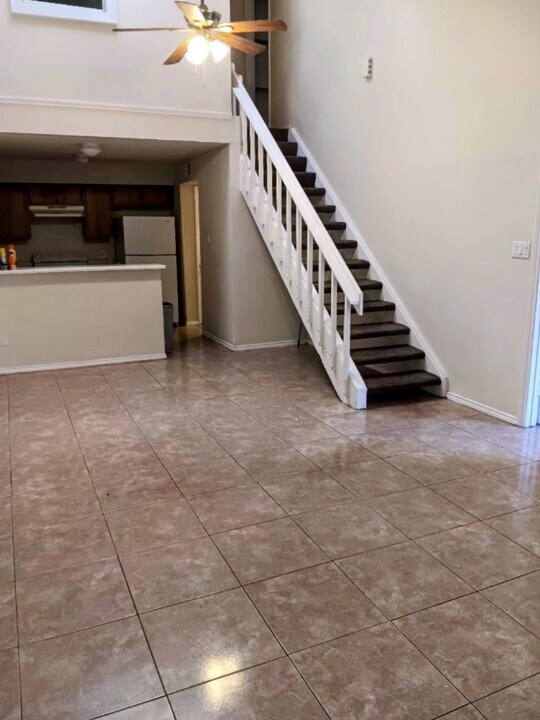 11941 Bob White Dr in Houston, TX - Foto de edificio