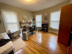 22 Coolidge Rd, Unit 2 in Boston, MA - Building Photo - Building Photo
