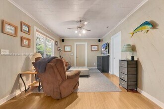 209 S Palmway in Lake Worth Beach, FL - Building Photo - Building Photo