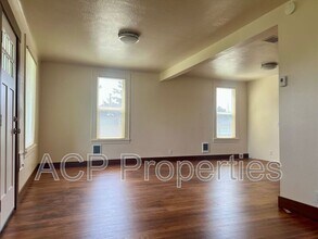 2315 Queen St in Bellingham, WA - Foto de edificio - Building Photo