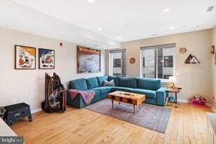 847 N 16th St in Philadelphia, PA - Building Photo