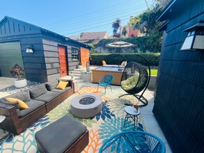 3411 Zola St in San Diego, CA - Foto de edificio - Building Photo