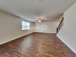 5223 Valor Dr in Murfreesboro, TN - Foto de edificio - Building Photo